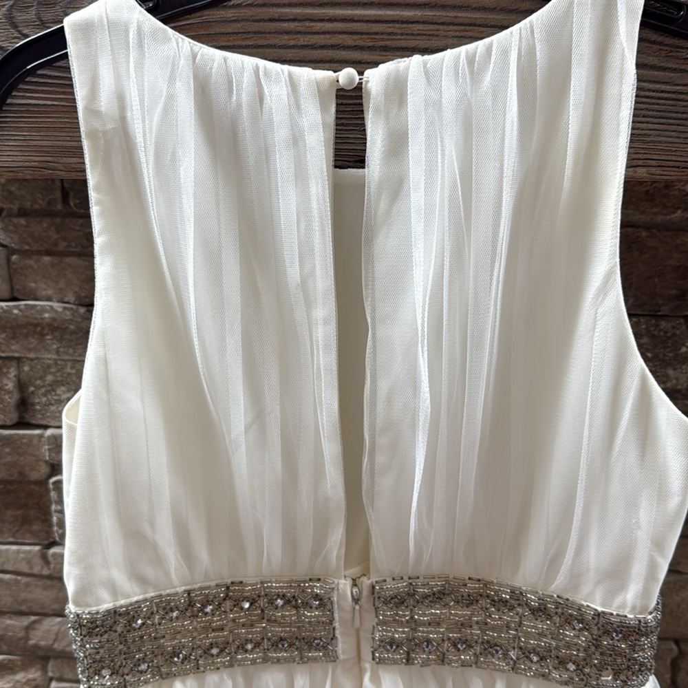 Minuet Elegant Ivory Dress with Beaded Waist Small - Picture 8 of 8